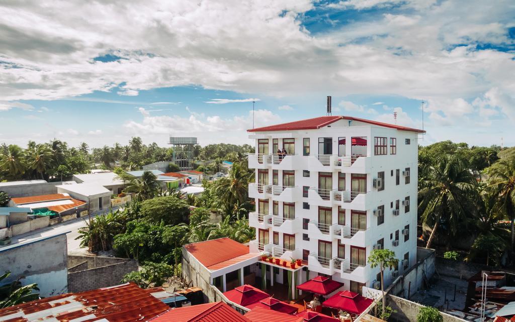 Rekidhiye Inn Addu City Exterior foto