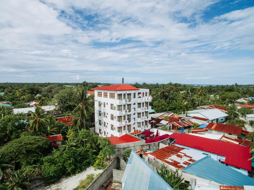 Rekidhiye Inn Addu City Exterior foto