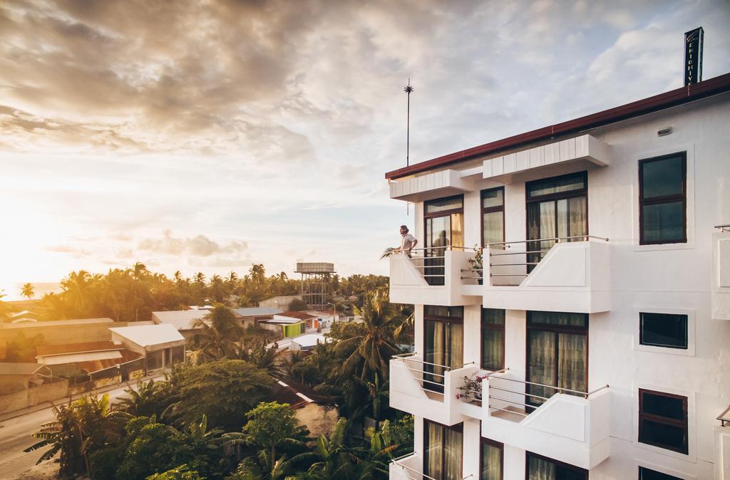 Rekidhiye Inn Addu City Exterior foto